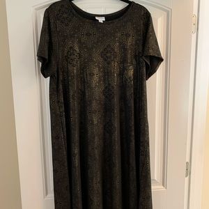 Elegant Lularoe Carly